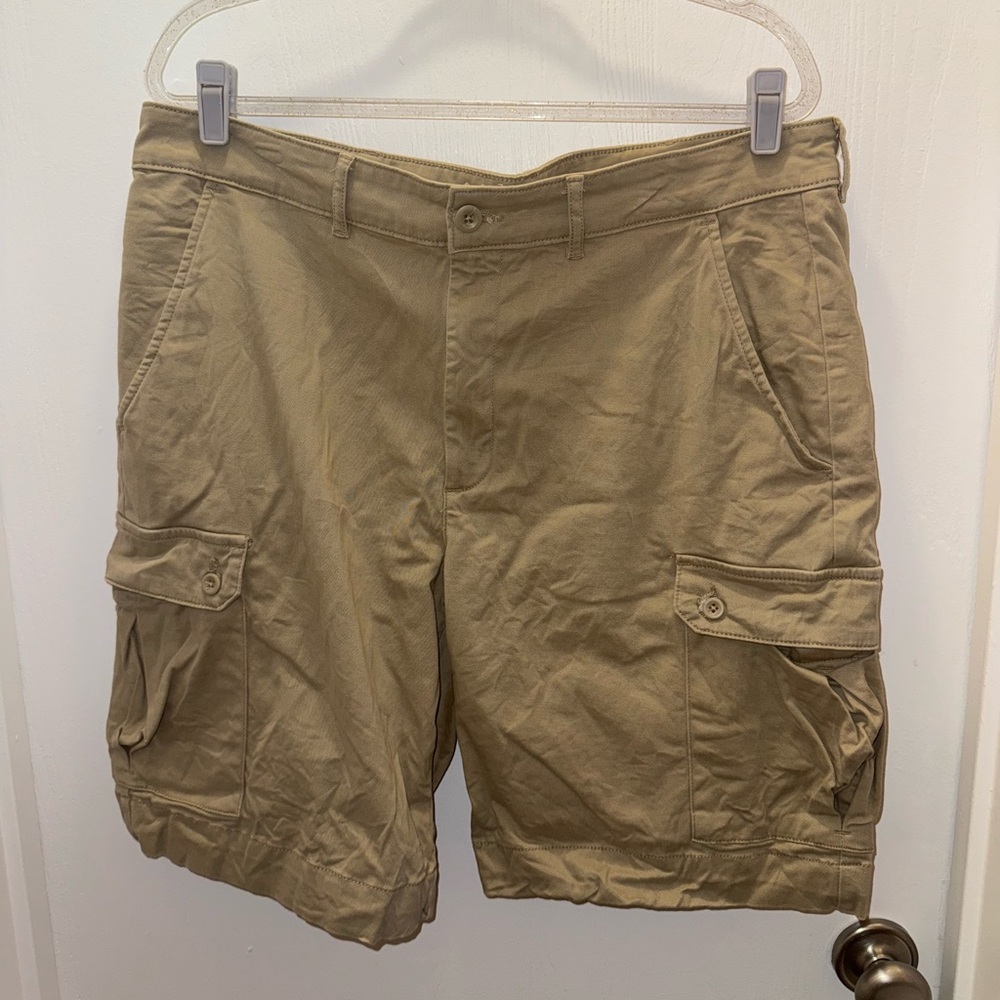 St. John's Bay Men's Khaki Cargo Shorts Size 36